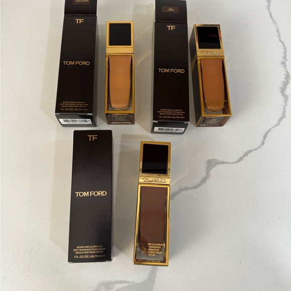 Tom ford shade and illuminate foundation - Picture 1 of 7